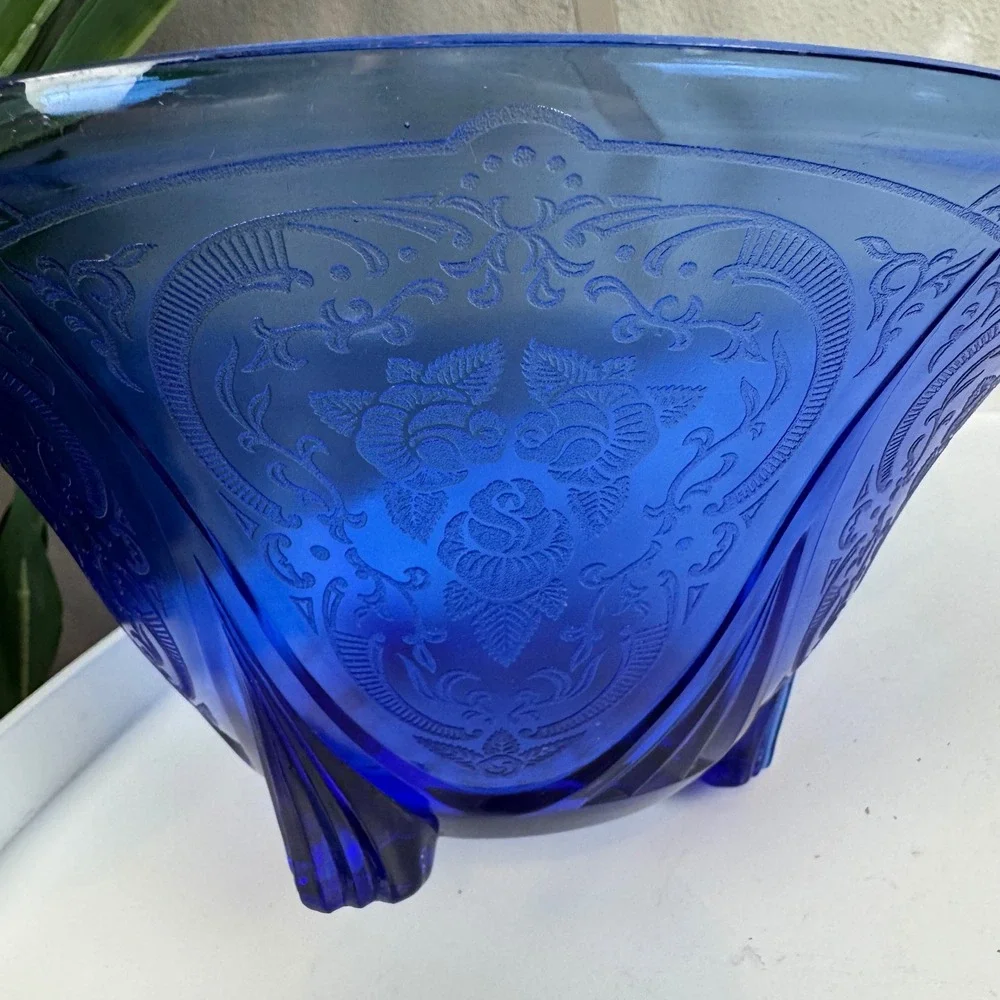 Hazel Atlas Cobalt Blue Royal Lace 10